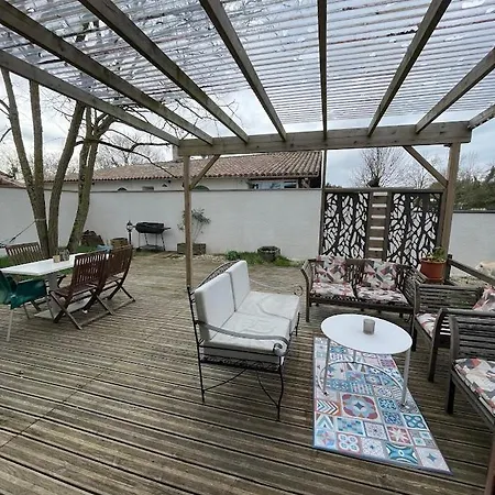 Charming House With Garden Terrace And Barbecue Сasa de vacaciones *