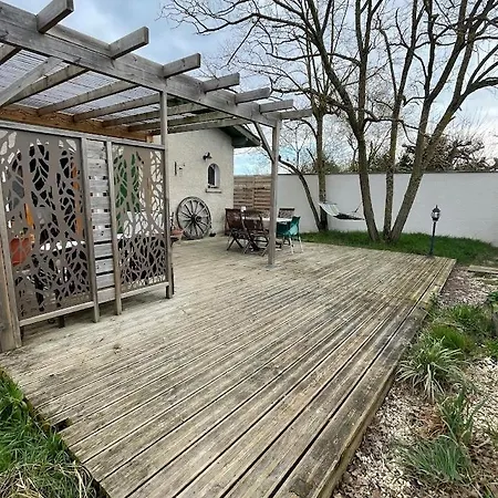 Charming House With Garden Terrace And Barbecue