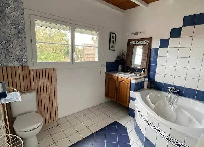 Charming House With Garden Terrace And Barbecue 別荘